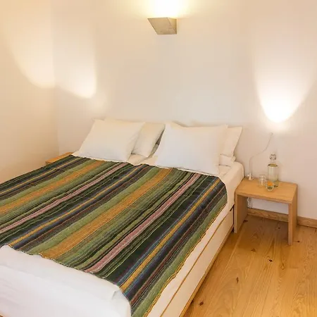 Bed & Breakfast Cavalo De Madeira 3*